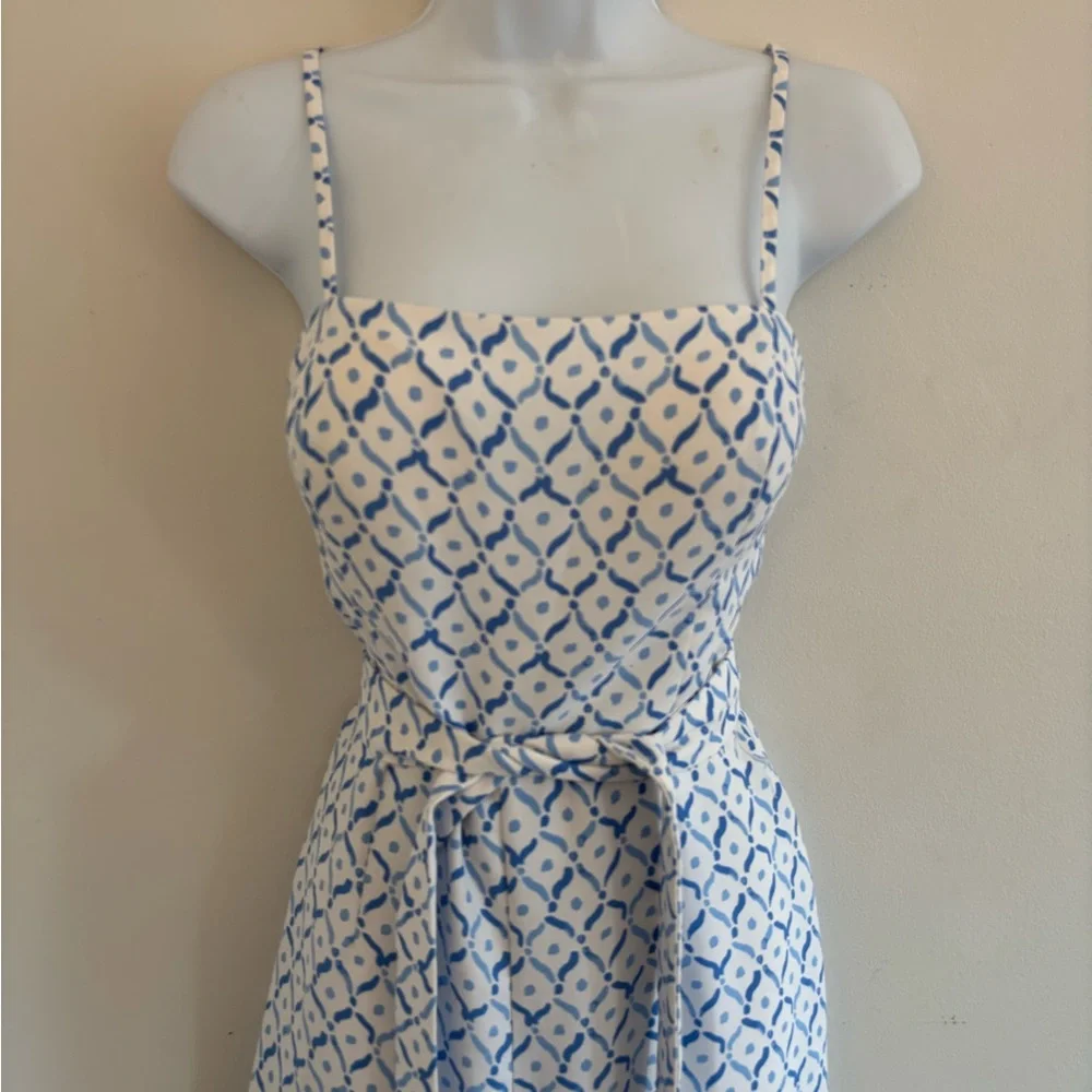 Lilly Pulitzer Sandra Blue and White Jumpsuit Romper, Size 6 - Picture 5 of 9